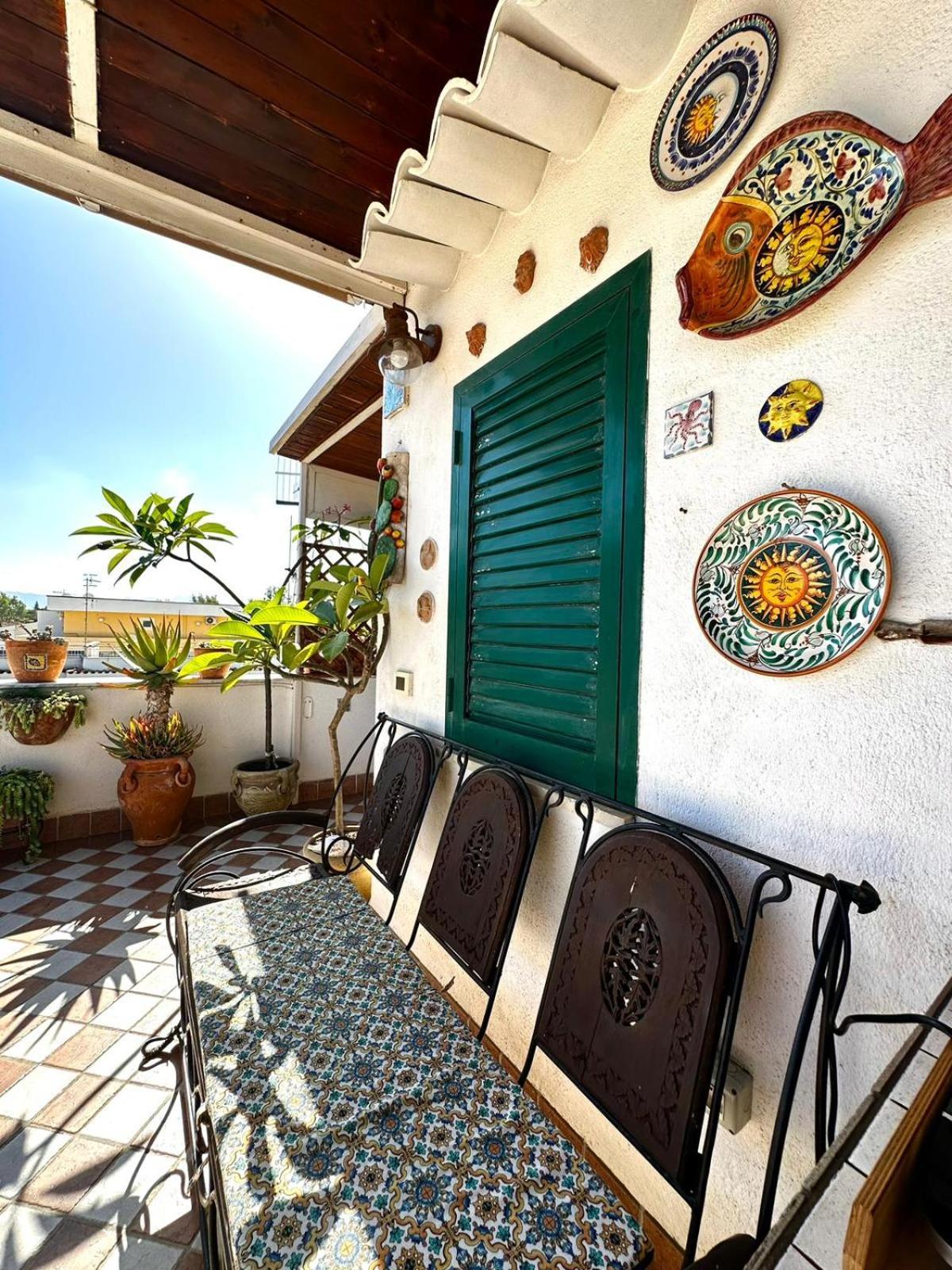 Casa Vacanza Lunastella Mondello Exterior foto