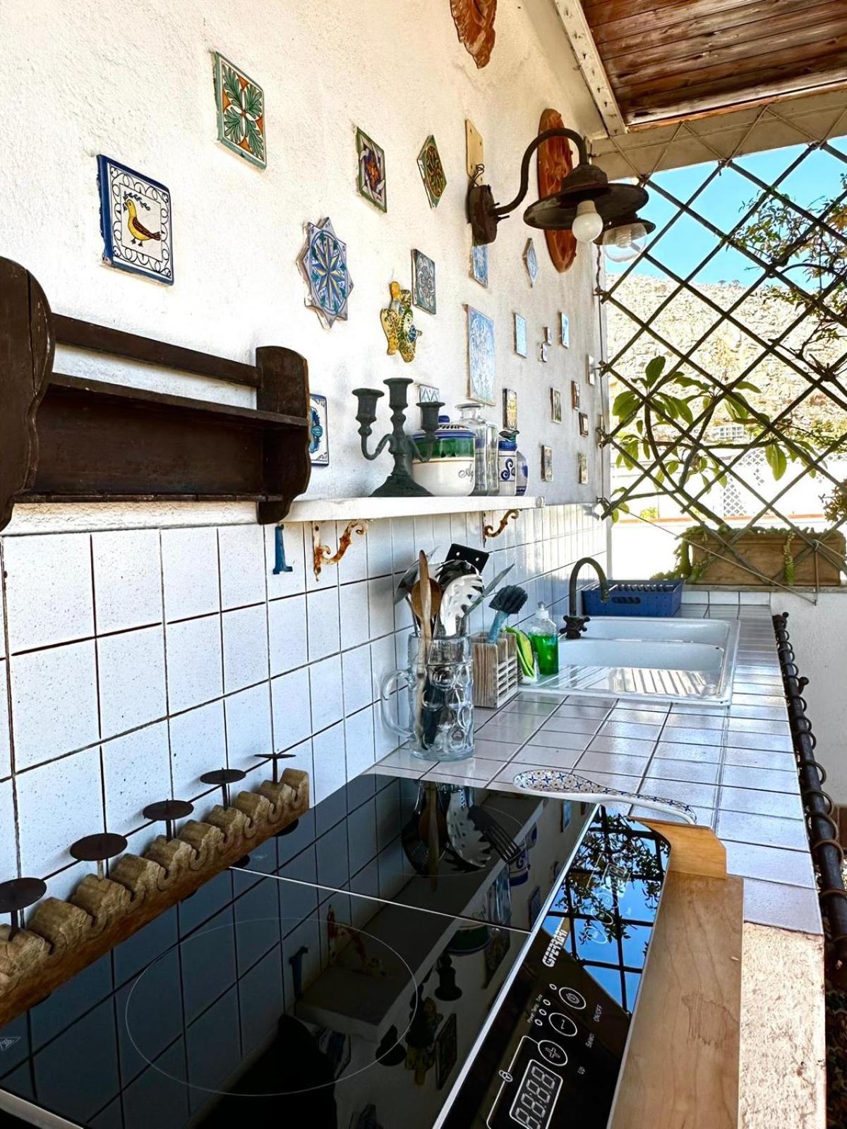 Casa Vacanza Lunastella Mondello Exterior foto