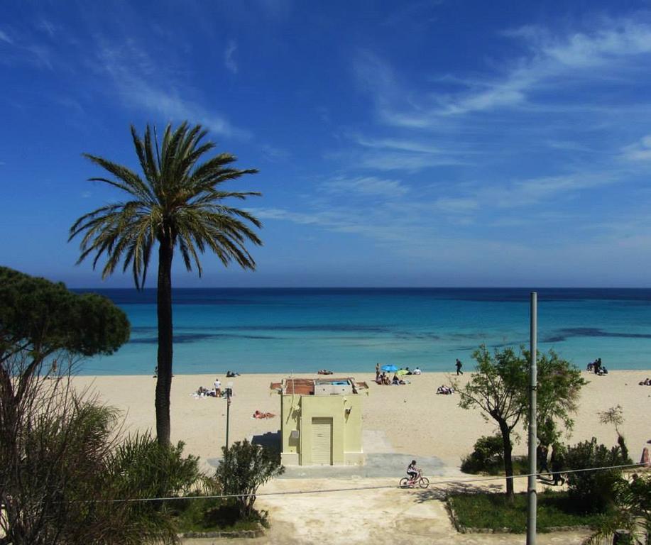 Casa Vacanza Lunastella Mondello Exterior foto